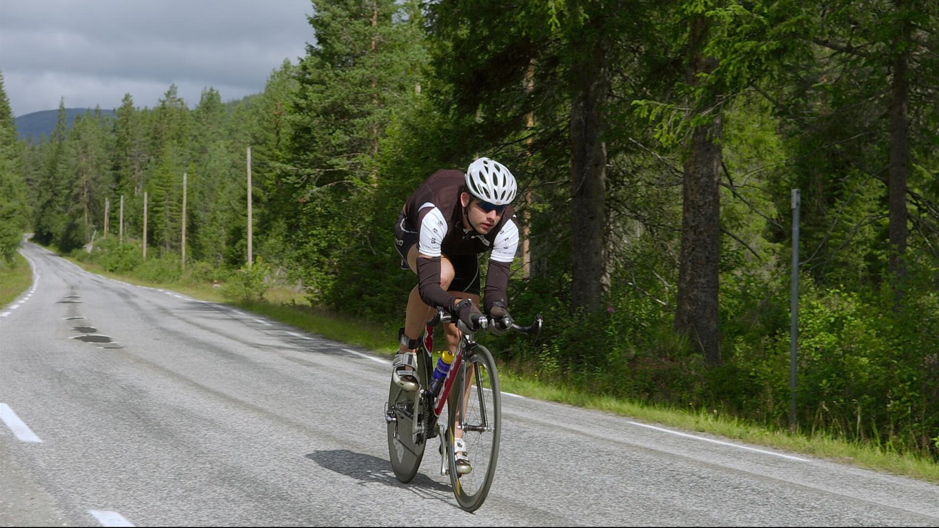 哈登直指快船最大问题，认为泰伦卢需调整，哈登联手伦纳德